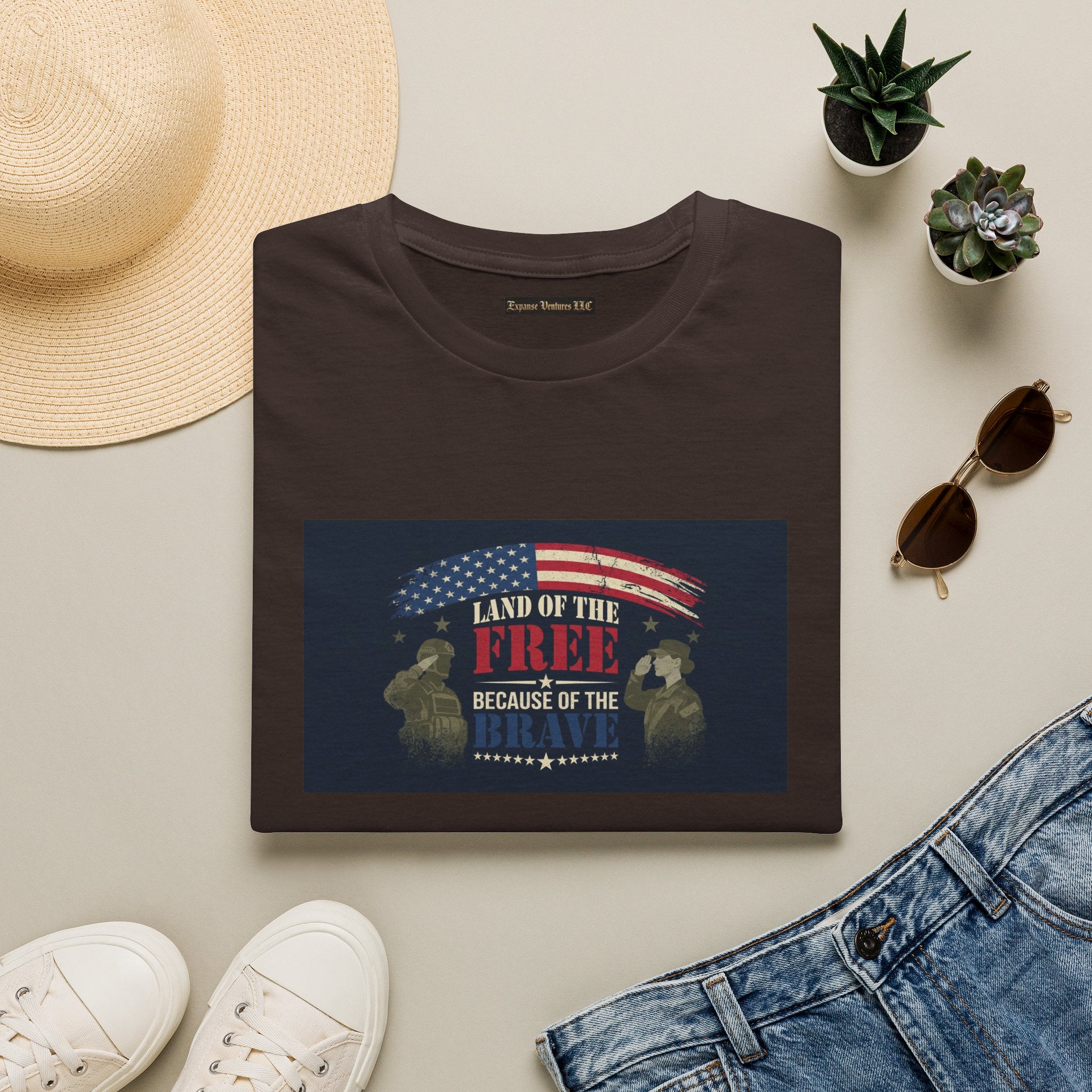 Land of the Free eagle flag T-Shirt | Patriotic USA Independence Day